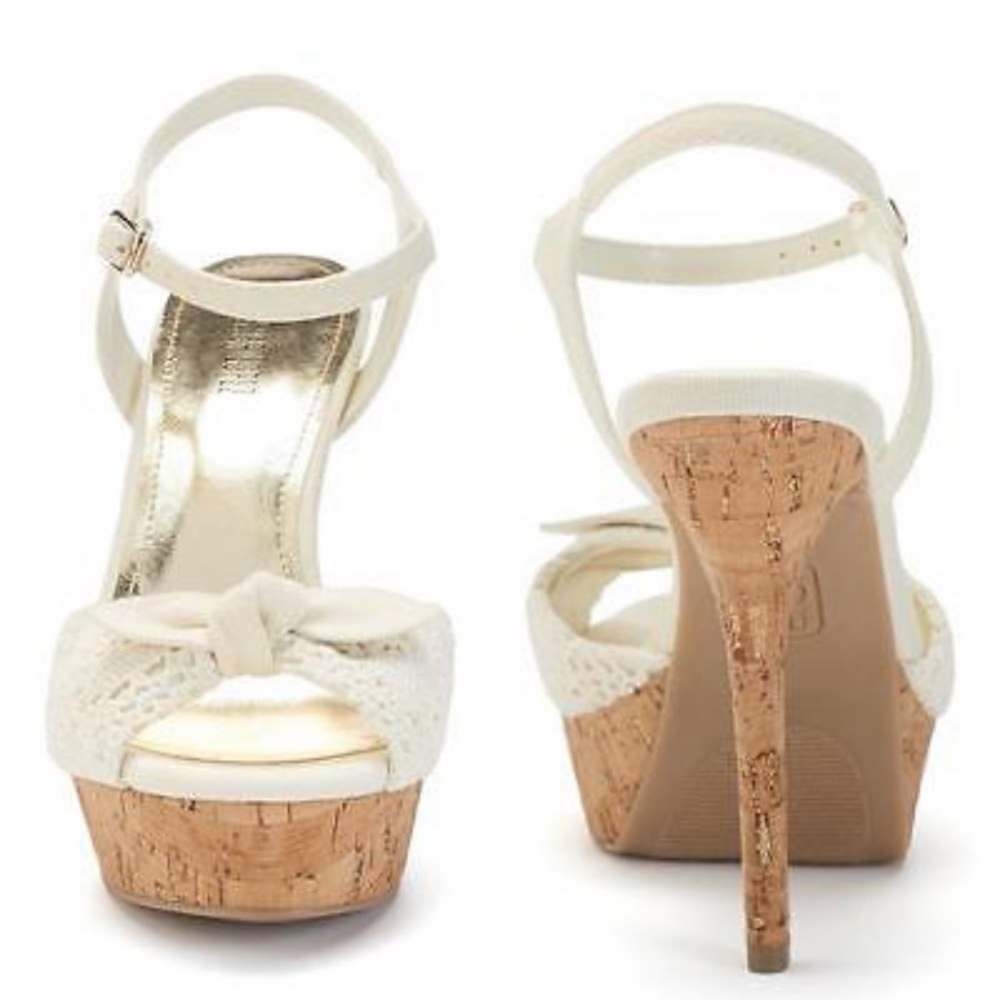 New! Jennifer Lopez High Heels in Creme Sz 9